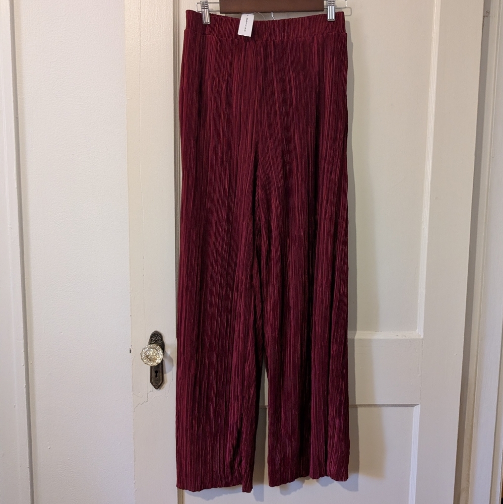 NWT Banana Republic S Burgundy Sloan Plisse Wide Leg Pants Cranberry Red Holiday